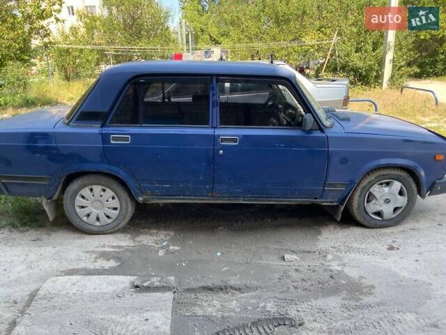 Синий ВАЗ 2107, объемом двигателя 1.45 л и пробегом 240 тыс. км за 709 $, фото 2 на Automoto.ua