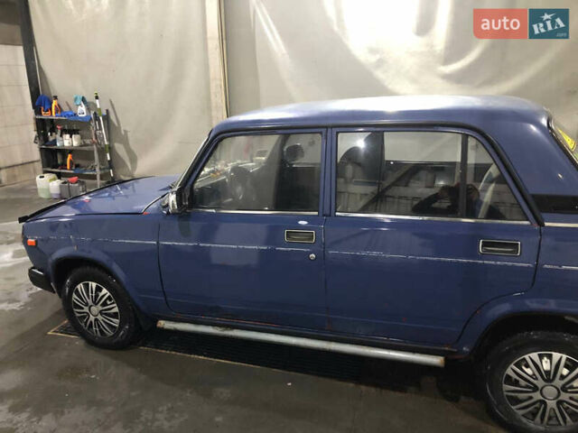 Синий ВАЗ 2107, объемом двигателя 1.6 л и пробегом 170 тыс. км за 850 $, фото 3 на Automoto.ua