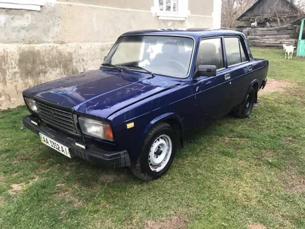 Синий ВАЗ 2107, объемом двигателя 1.5 л и пробегом 253 тыс. км за 476 $, фото 1 на Automoto.ua