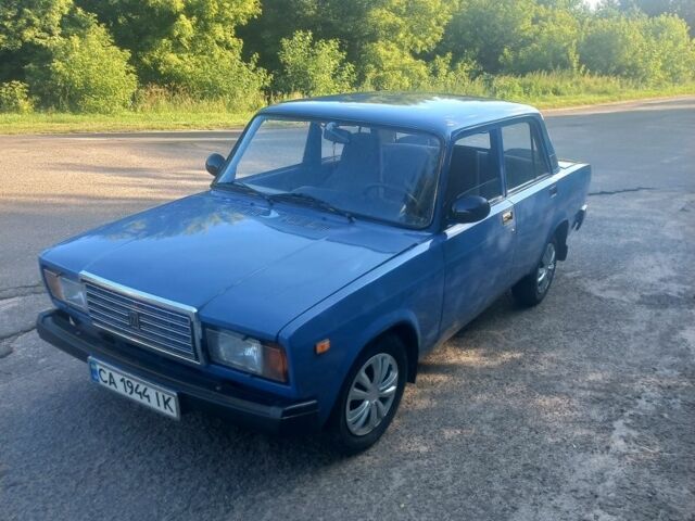 Синий ВАЗ 2107, объемом двигателя 1.5 л и пробегом 160 тыс. км за 1100 $, фото 5 на Automoto.ua