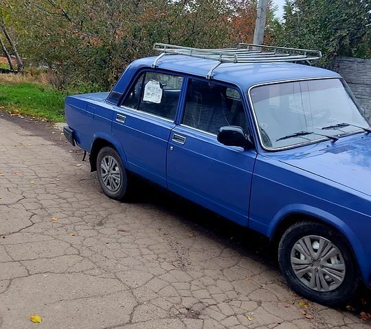 ВАЗ 2107 2006 у Желтых Водах на Automoto.ua Синій ВАЗ 2107, об'ємом двигуна 1.5 л та пробігом 102 тис. км за 1200 $, фото 1 на Automoto.ua