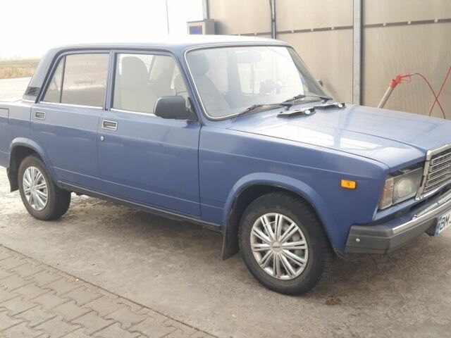 Синий ВАЗ 2107, объемом двигателя 1.5 л и пробегом 126 тыс. км за 1400 $, фото 2 на Automoto.ua