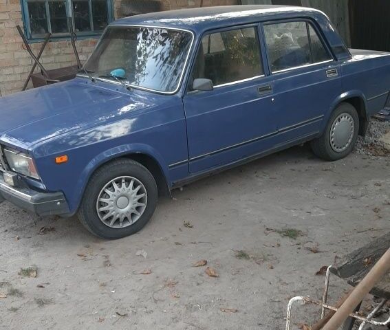 Синій ВАЗ 2107, об'ємом двигуна 1.6 л та пробігом 122 тис. км за 1300 $, фото 1 на Automoto.ua