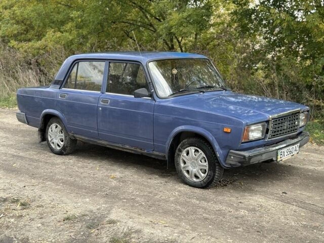 ВАЗ 2107 2006 в Волочиске на Automoto.ua Синий ВАЗ 2107, объемом двигателя 1.5 л и пробегом 88 тыс. км за 555 $, фото 1 на Automoto.ua
