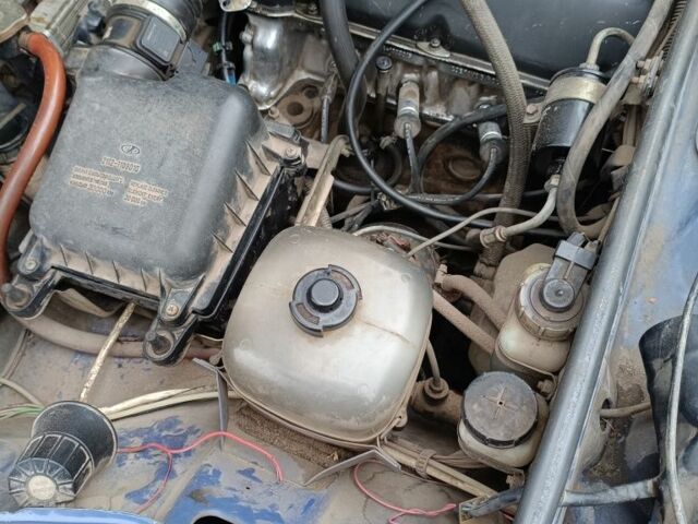 Синий ВАЗ 2107, объемом двигателя 1.5 л и пробегом 143 тыс. км за 1182 $, фото 4 на Automoto.ua