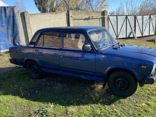 Синий ВАЗ 2107, объемом двигателя 1.5 л и пробегом 92 тыс. км за 1550 $, фото 2 на Automoto.ua