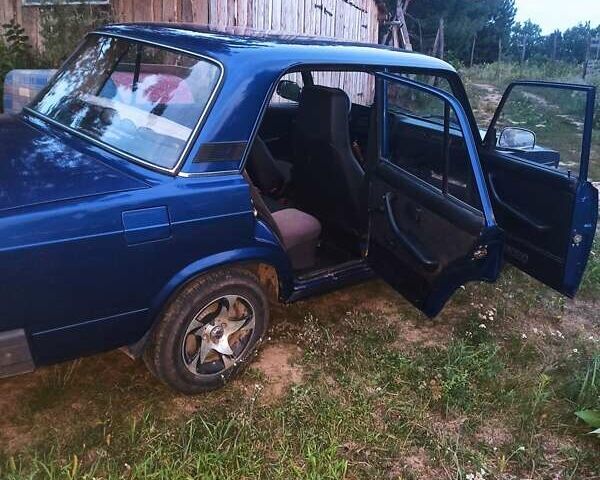 Синій ВАЗ 2107, об'ємом двигуна 1.4 л та пробігом 120 тис. км за 1064 $, фото 1 на Automoto.ua