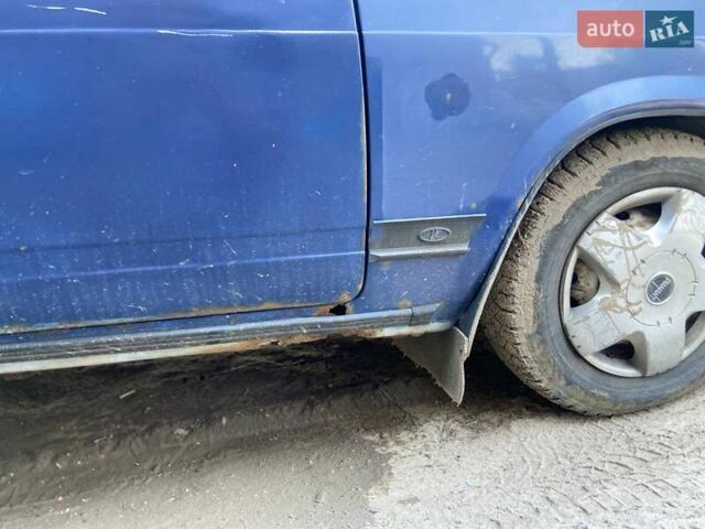 Синий ВАЗ 2107, объемом двигателя 1.45 л и пробегом 240 тыс. км за 709 $, фото 3 на Automoto.ua