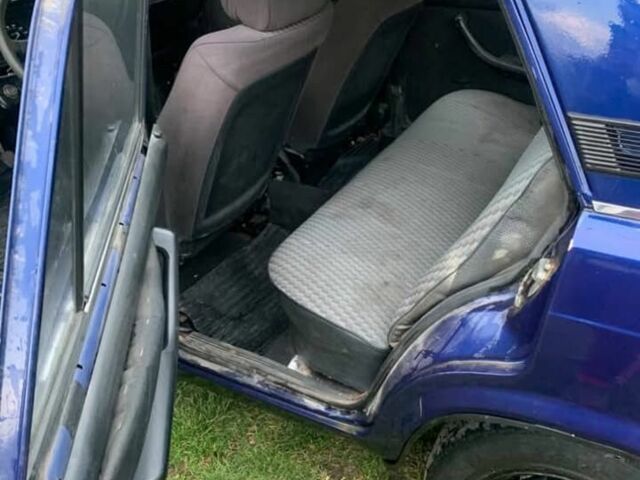 Синий ВАЗ 2107, объемом двигателя 1.5 л и пробегом 253 тыс. км за 476 $, фото 6 на Automoto.ua