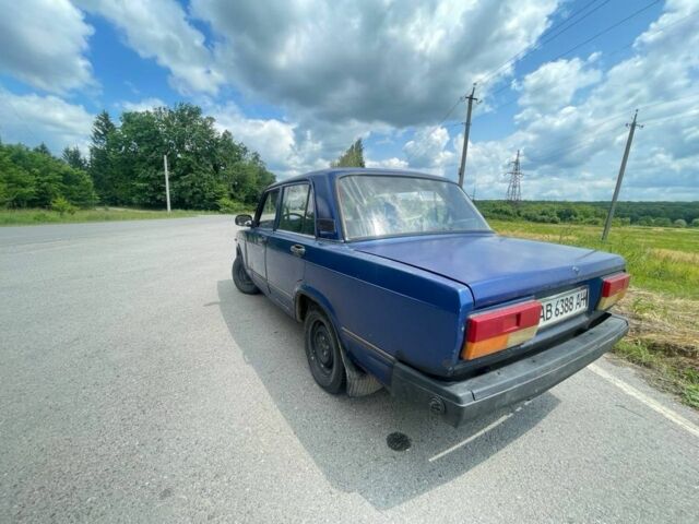 Синий ВАЗ 2107, объемом двигателя 1.5 л и пробегом 100 тыс. км за 596 $, фото 4 на Automoto.ua