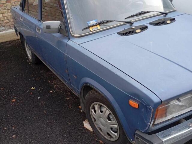 Синий ВАЗ 2107, объемом двигателя 1.5 л и пробегом 200 тыс. км за 550 $, фото 1 на Automoto.ua