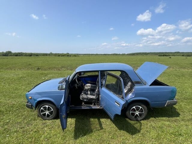 Синий ВАЗ 2107, объемом двигателя 1.5 л и пробегом 64 тыс. км за 850 $, фото 1 на Automoto.ua