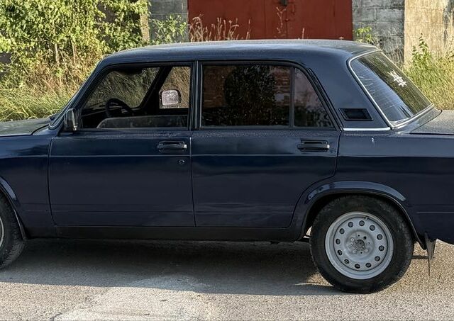Синій ВАЗ 2107, об'ємом двигуна 1.5 л та пробігом 125 тис. км за 799 $, фото 4 на Automoto.ua