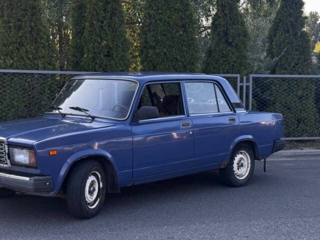 Синий ВАЗ 2107, объемом двигателя 1.5 л и пробегом 70 тыс. км за 800 $, фото 7 на Automoto.ua