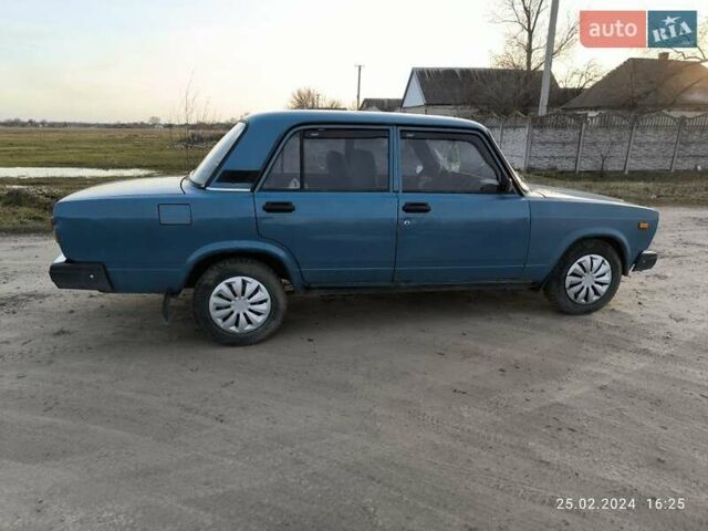 Синій ВАЗ 2107, об'ємом двигуна 1.6 л та пробігом 150 тис. км за 1500 $, фото 2 на Automoto.ua