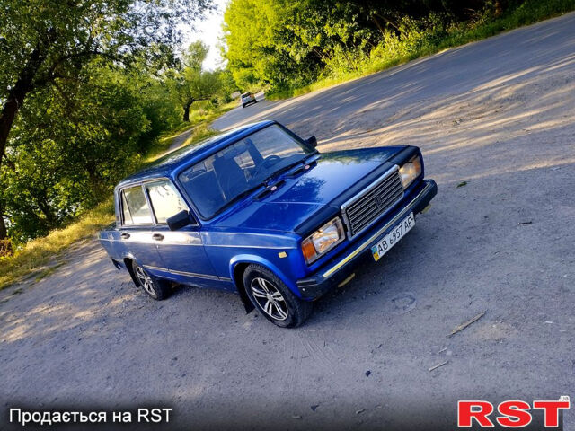 Синий ВАЗ 2107, объемом двигателя 1.5 л и пробегом 65 тыс. км за 1200 $, фото 4 на Automoto.ua