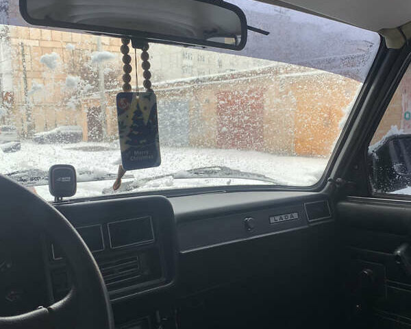 Синий ВАЗ 2107, объемом двигателя 1.6 л и пробегом 220 тыс. км за 2500 $, фото 4 на Automoto.ua