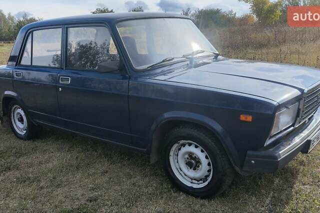 Синий ВАЗ 2107, объемом двигателя 1.45 л и пробегом 140 тыс. км за 1300 $, фото 2 на Automoto.ua