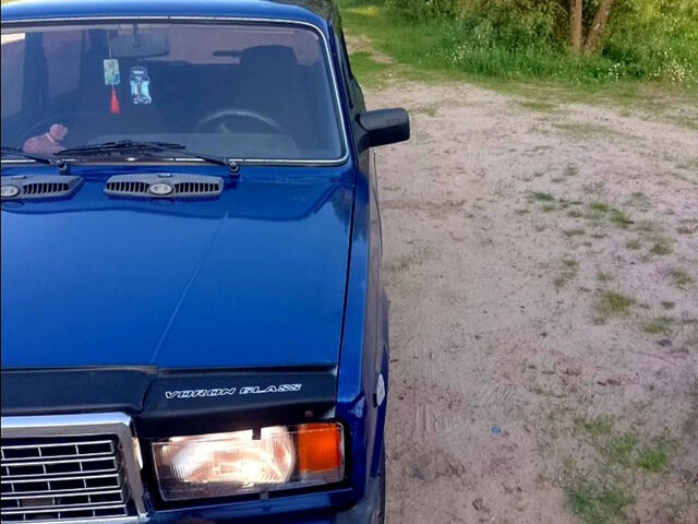 Синий ВАЗ 2107, объемом двигателя 1.5 л и пробегом 99 тыс. км за 1150 $, фото 3 на Automoto.ua