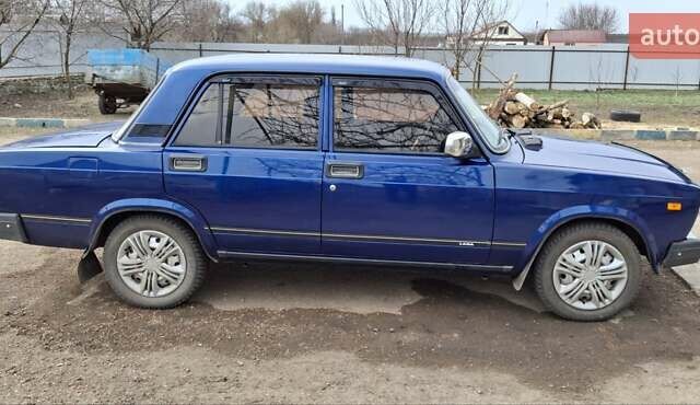 Синий ВАЗ 2107, объемом двигателя 1.5 л и пробегом 47 тыс. км за 2000 $, фото 3 на Automoto.ua