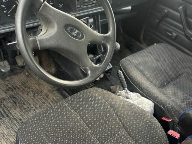 Синий ВАЗ 2107, объемом двигателя 1.5 л и пробегом 86 тыс. км за 710 $, фото 3 на Automoto.ua