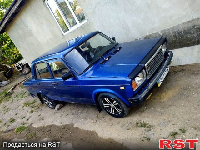 Синий ВАЗ 2107, объемом двигателя 1.5 л и пробегом 65 тыс. км за 1200 $, фото 5 на Automoto.ua