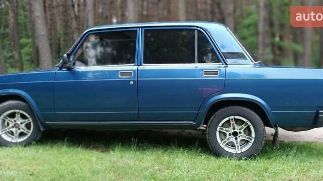Синий ВАЗ 2107, объемом двигателя 1.45 л и пробегом 53 тыс. км за 1999 $, фото 2 на Automoto.ua