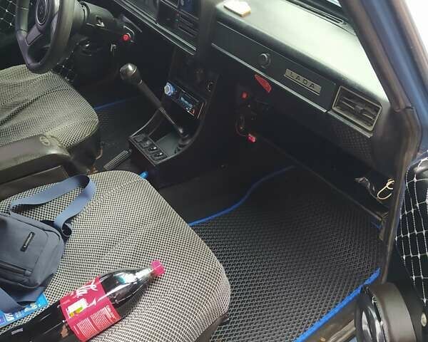 Синий ВАЗ 2107, объемом двигателя 1.6 л и пробегом 129 тыс. км за 1800 $, фото 6 на Automoto.ua