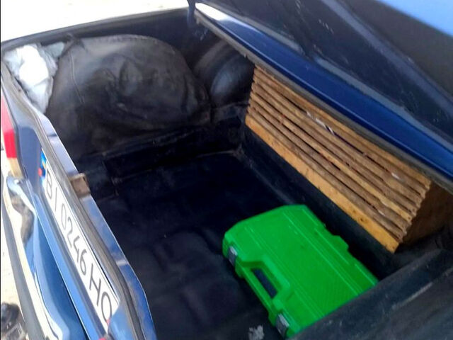 Синий ВАЗ 2107, объемом двигателя 1.5 л и пробегом 99 тыс. км за 1150 $, фото 8 на Automoto.ua