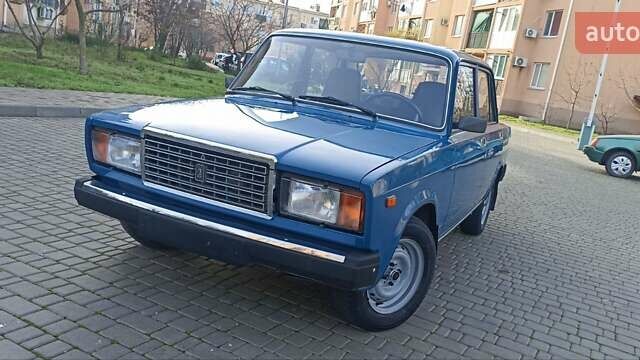 Синій ВАЗ 2107, об'ємом двигуна 1.6 л та пробігом 45 тис. км за 3300 $, фото 9 на Automoto.ua