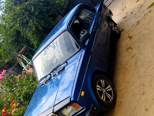 Синий ВАЗ 2107, объемом двигателя 1.5 л и пробегом 65 тыс. км за 1200 $, фото 6 на Automoto.ua