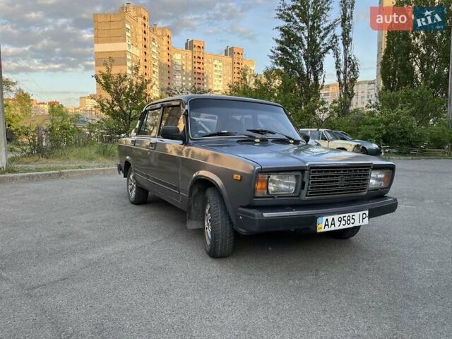 Синій ВАЗ 2107, об'ємом двигуна 2.2 л та пробігом 43 тис. км за 1250 $, фото 5 на Automoto.ua