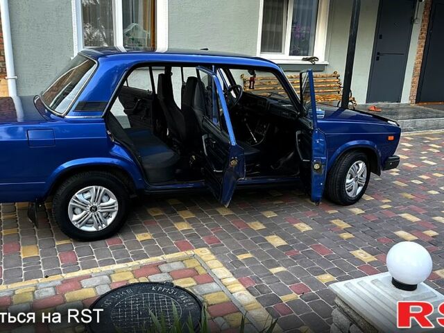 Синий ВАЗ 2107, объемом двигателя 1.5 л и пробегом 200 тыс. км за 1699 $, фото 3 на Automoto.ua