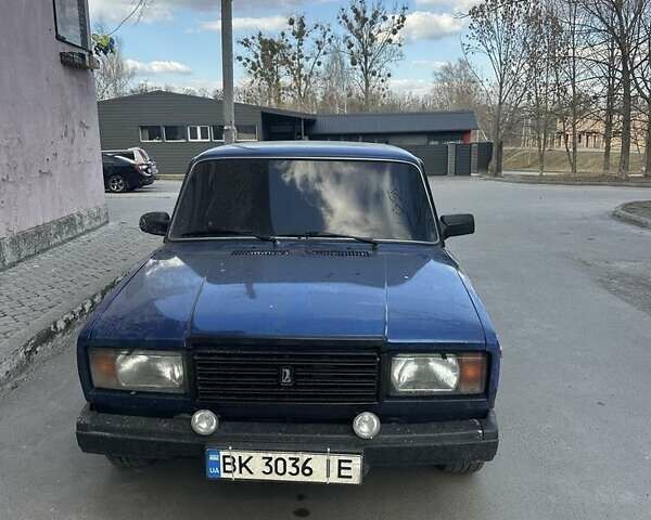 Синий ВАЗ 2107, объемом двигателя 1.5 л и пробегом 50 тыс. км за 1200 $, фото 5 на Automoto.ua