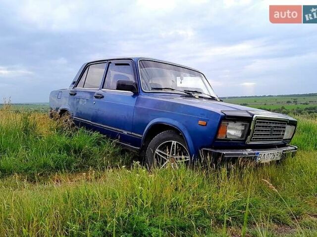 Синий ВАЗ 2107, объемом двигателя 1.5 л и пробегом 200 тыс. км за 1500 $, фото 1 на Automoto.ua