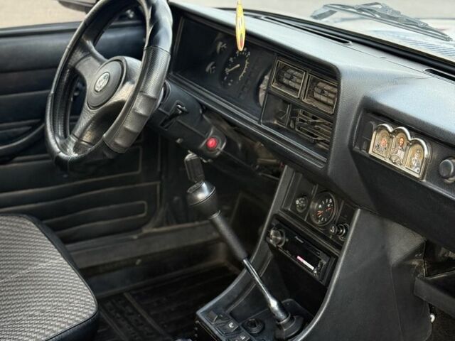 Синий ВАЗ 2107, объемом двигателя 1.5 л и пробегом 100 тыс. км за 1300 $, фото 6 на Automoto.ua