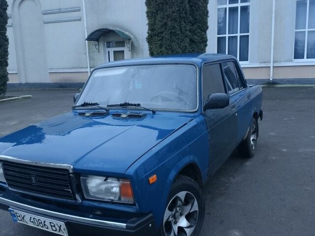 Синий ВАЗ 2107, объемом двигателя 1.5 л и пробегом 120 тыс. км за 900 $, фото 4 на Automoto.ua