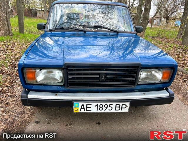 Синий ВАЗ 2107, объемом двигателя 1.5 л и пробегом 200 тыс. км за 1550 $, фото 3 на Automoto.ua