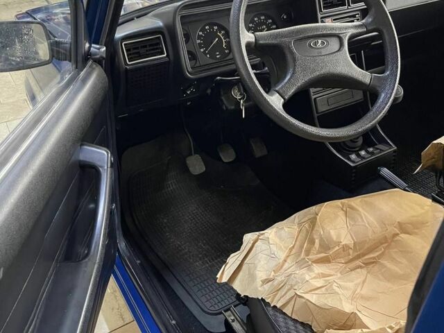Синий ВАЗ 2107, объемом двигателя 1.6 л и пробегом 20 тыс. км за 4200 $, фото 2 на Automoto.ua