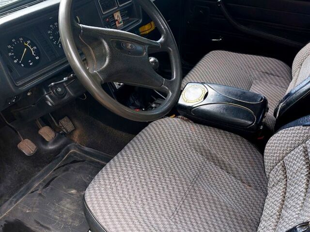 Синій ВАЗ 2107, об'ємом двигуна 1.5 л та пробігом 0 тис. км за 1000 $, фото 6 на Automoto.ua