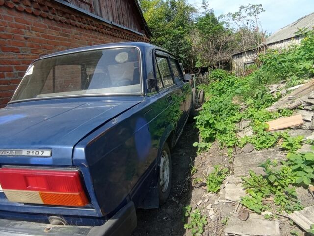 Синий ВАЗ 2107, объемом двигателя 1.5 л и пробегом 800 тыс. км за 500 $, фото 2 на Automoto.ua