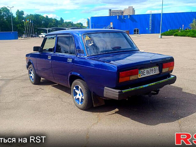 Синий ВАЗ 2107, объемом двигателя 1.5 л и пробегом 0 тыс. км за 4000 $, фото 3 на Automoto.ua
