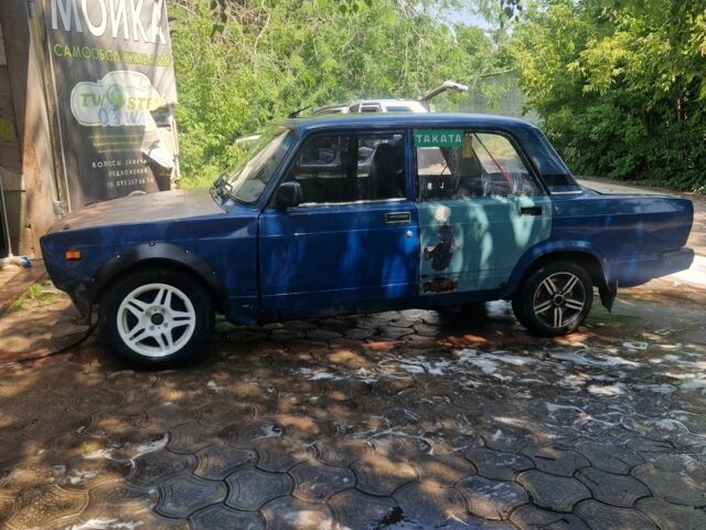 Синий ВАЗ 2107, объемом двигателя 1.5 л и пробегом 166 тыс. км за 1900 $, фото 6 на Automoto.ua