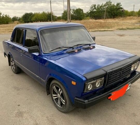 Синий ВАЗ 2107, объемом двигателя 1.6 л и пробегом 150 тыс. км за 846 $, фото 2 на Automoto.ua