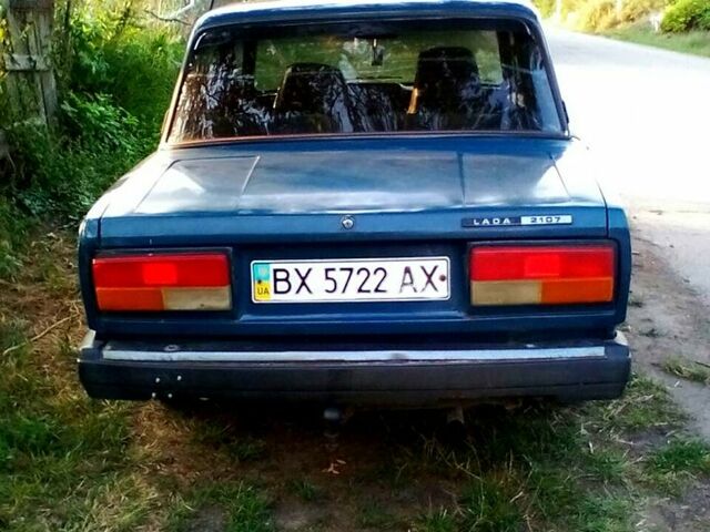 Синий ВАЗ 2107, объемом двигателя 1.5 л и пробегом 170 тыс. км за 1150 $, фото 2 на Automoto.ua