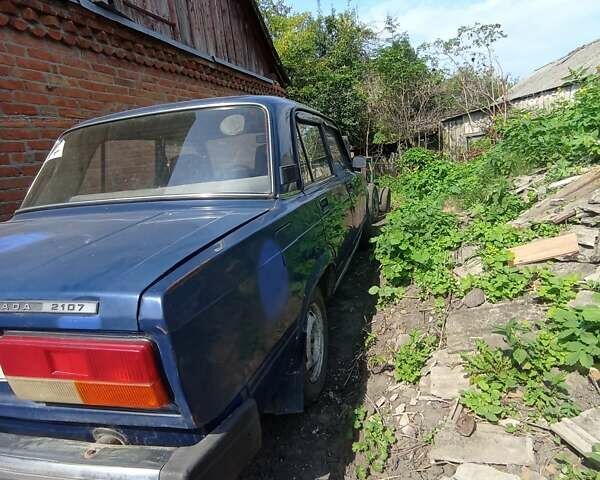 Синий ВАЗ 2107, объемом двигателя 1.5 л и пробегом 800 тыс. км за 600 $, фото 1 на Automoto.ua