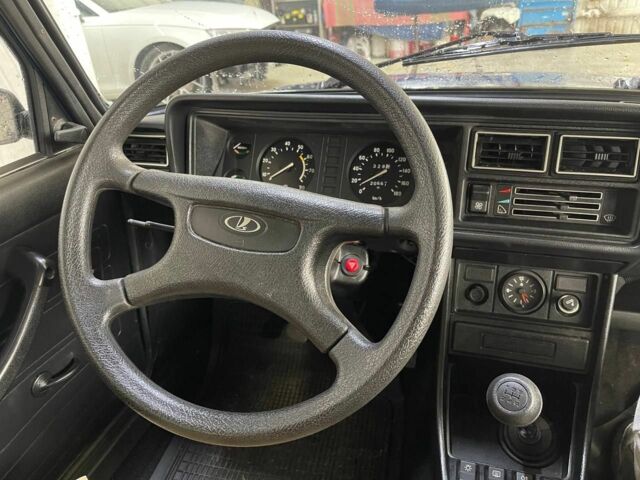 Синий ВАЗ 2107, объемом двигателя 1.6 л и пробегом 20 тыс. км за 4200 $, фото 3 на Automoto.ua