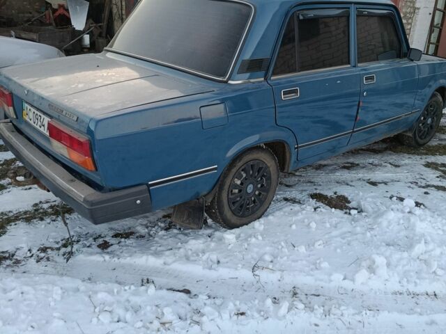 Синій ВАЗ 2107, об'ємом двигуна 1.5 л та пробігом 122 тис. км за 1100 $, фото 2 на Automoto.ua