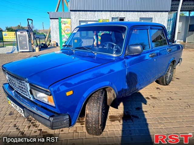 Синий ВАЗ 2107, объемом двигателя 1.5 л и пробегом 127 тыс. км за 1600 $, фото 4 на Automoto.ua