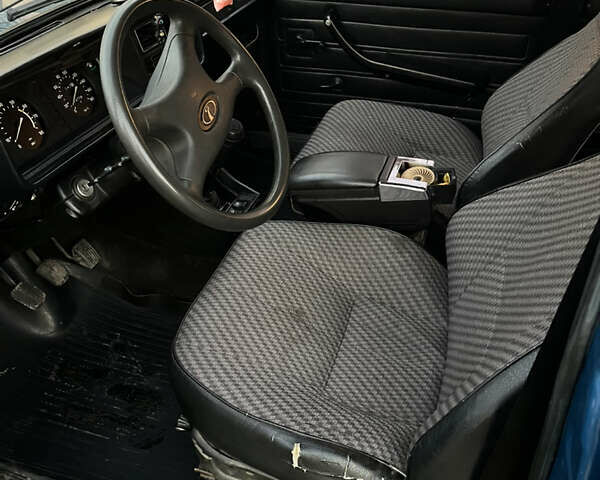 Синий ВАЗ 2107, объемом двигателя 1.57 л и пробегом 114 тыс. км за 1900 $, фото 12 на Automoto.ua